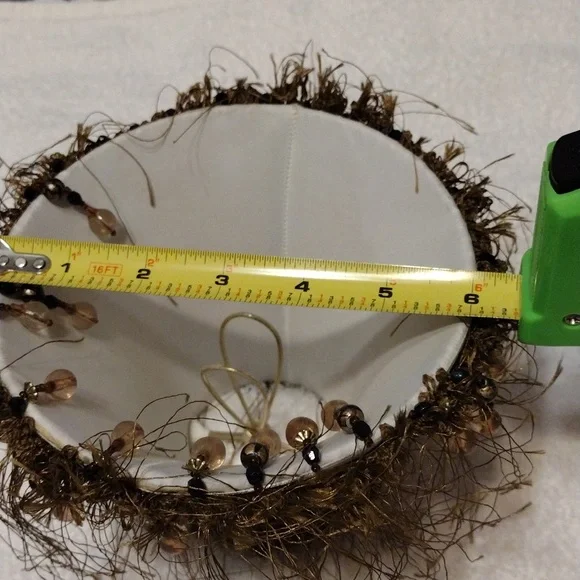 Vintage, small lamp shade measures 6 in across - Picture 5 of 5